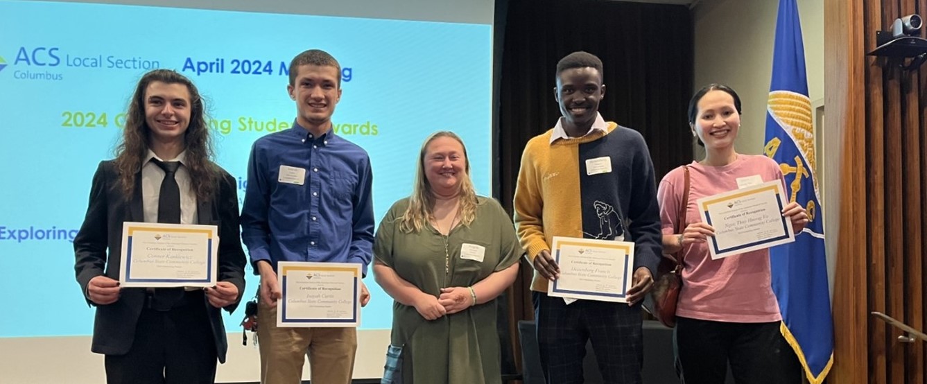 left to right: Conner Kankiewicz, Isayah Curtis, Assistant Professor of Biological & Physical Sciences Angela Howard, Heisenberg Francis, and Ngoc Thuy Huong (Sheva) Vo.