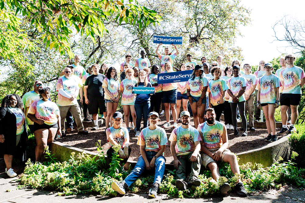 
 A large Day of Service volunteer group took to Franklin Park for cleanup and beautification chores. 
