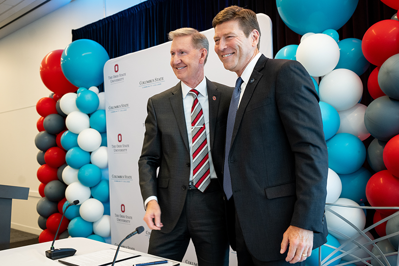 
Presidents Ted Carter and David Harrison after signing the Buckeye Bridge agreement.
