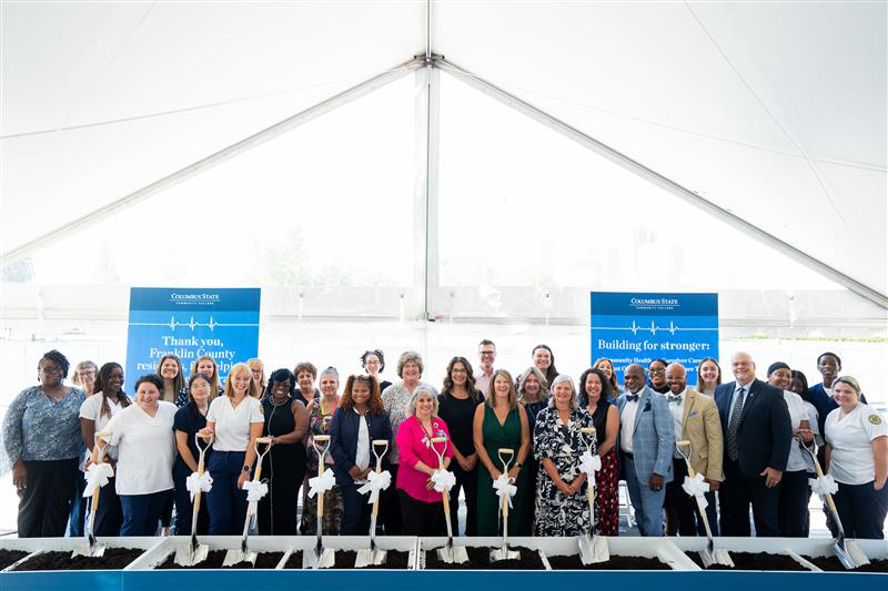 Health Sciences students and faculty attend the groundbreaking of the new OhioHealth Hall.