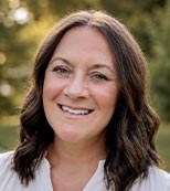 Rebecca's headshot
